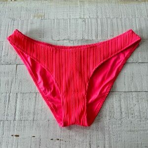Becca Textured Ribbed Bikini Bottoms NWT size Large Hot‎ Pink Swimsuit